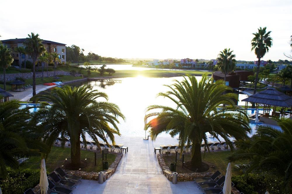 Sofitel La Reserva Cardales Río Luján Екстериор снимка Sunrise at the Village Green