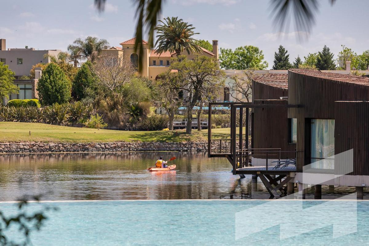 Sofitel La Reserva Cardales Río Luján Екстериор снимка The resort's lake