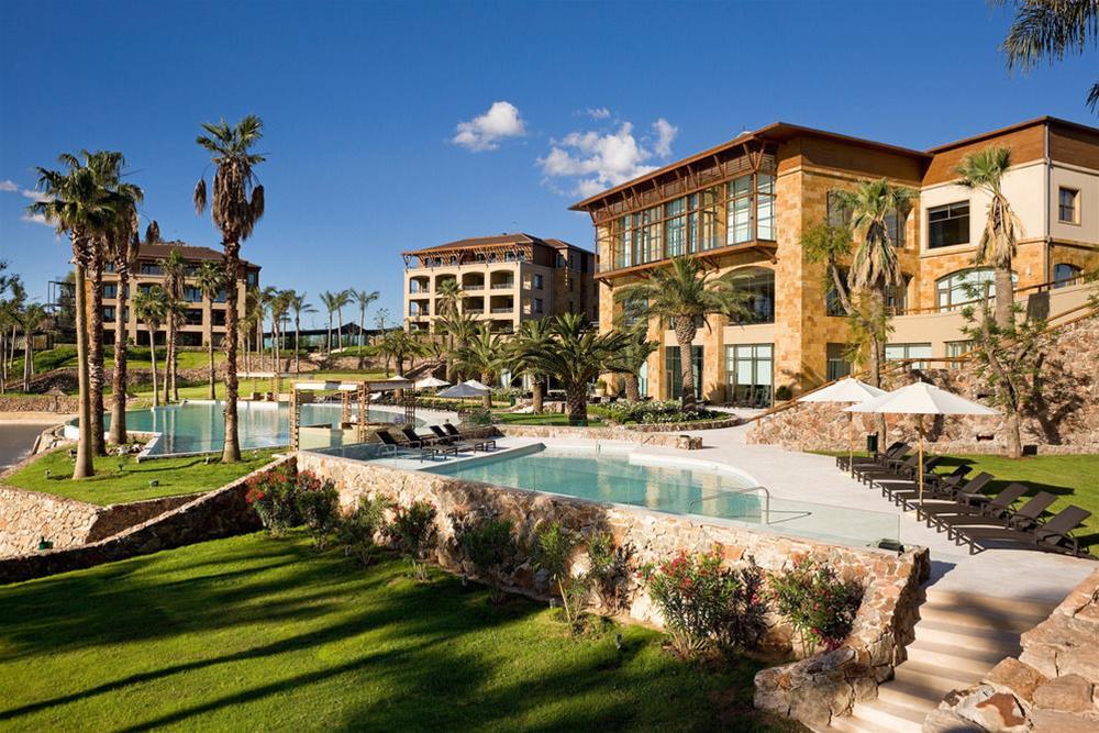 Sofitel La Reserva Cardales Río Luján Екстериор снимка The resort's swimming pool