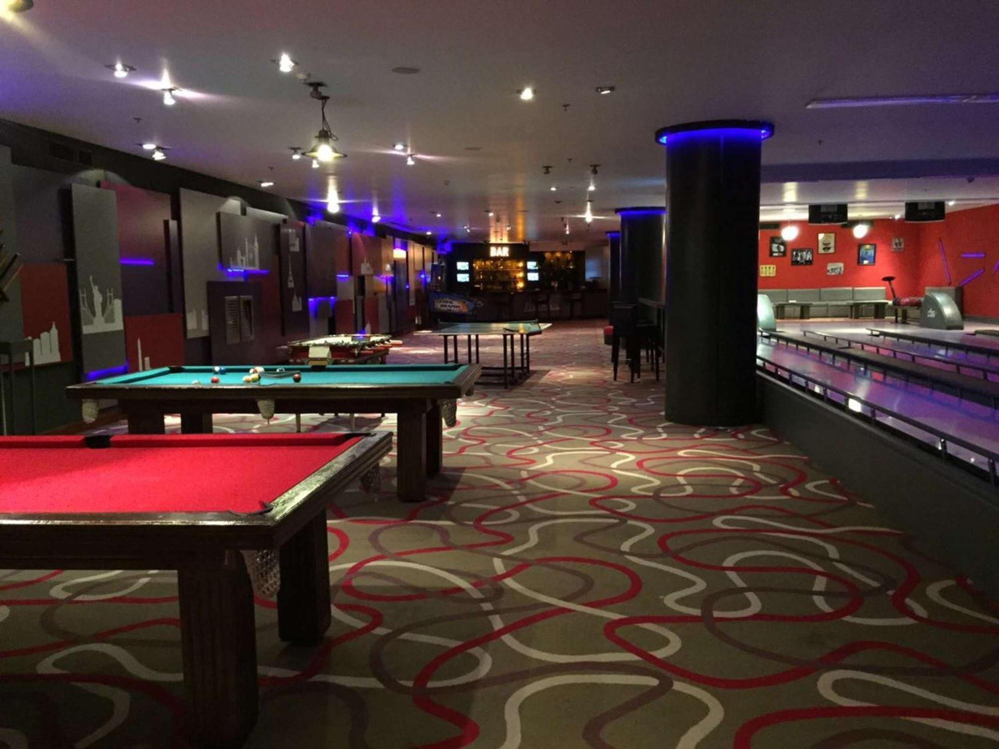 Sofitel La Reserva Cardales Río Luján Екстериор снимка The pool tables at the 2016 World Snooker Championships